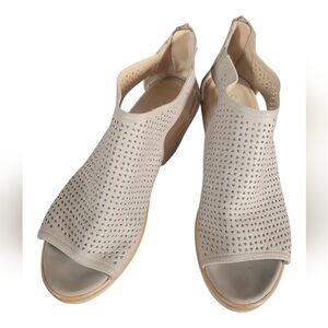 Soul Naturalizer Women's Fayth Tan/Gray Perforated Wedge Wood Heel Sandals 9M